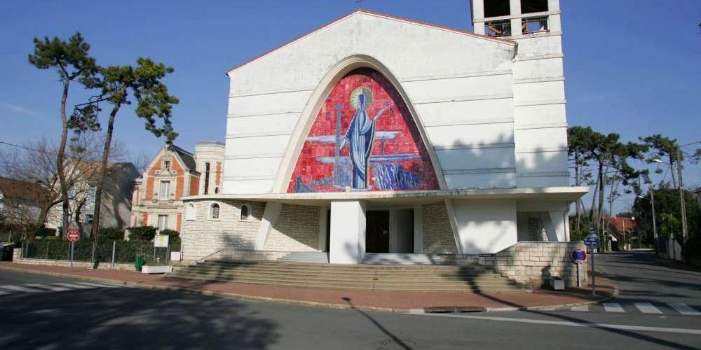 https://royan-ocean.epudf.org/wp-content/uploads/sites/112/2025/06/eglise-du-Parc.jpg